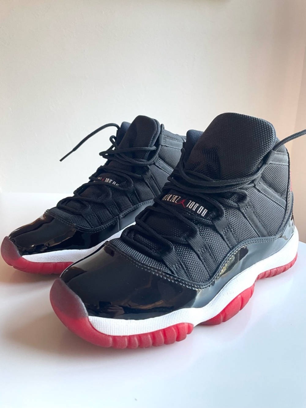AIR JORDAN 11 RETRO GS "BRED"  | US 6Y, UK5.5, 24cm | 378038-010 - Picture 2 of 11